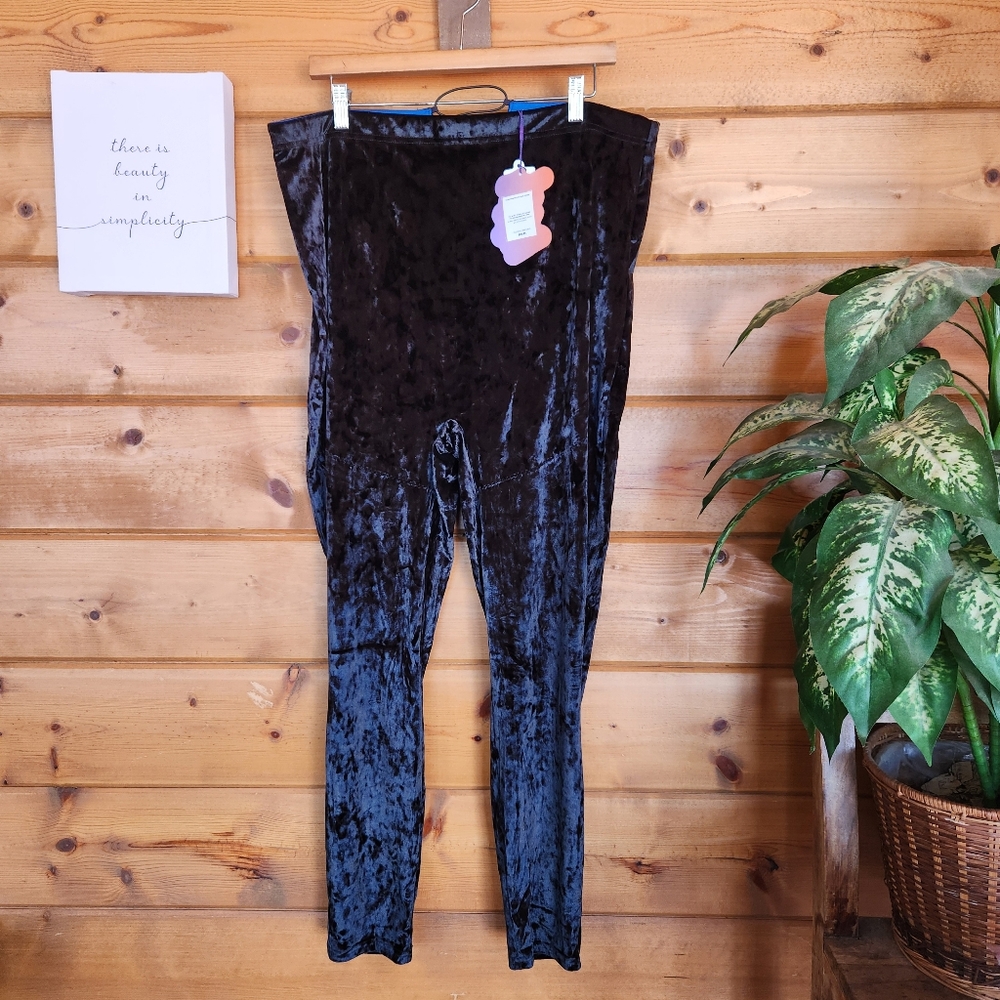 YITTY NWT Plushy Crushed Velvet Shaping High Waist Leggings Iconic Black Plus 4X